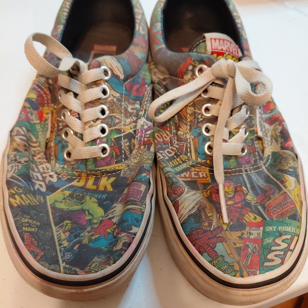 VANS Collaboration Sneakers Rare MARVEL ERA Shoes Womens Size 8.5 Mens Size 7